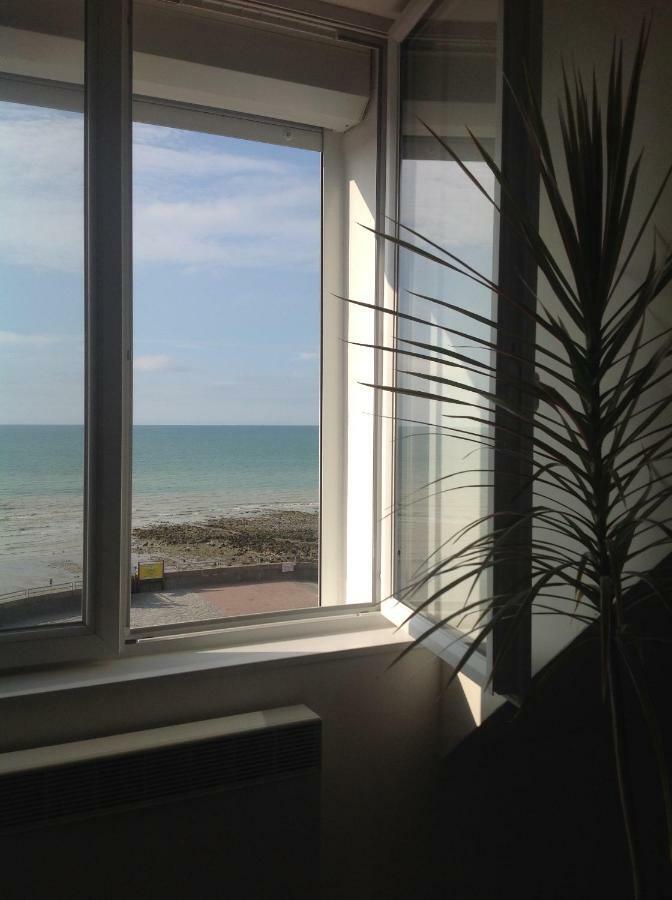 Blanc D'Ecume Appartement Ault Buitenkant foto